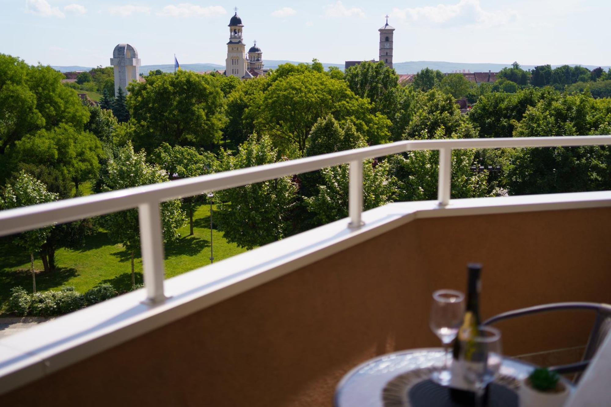 Pasiro Aparthotel Alba Iulia Ngoại thất bức ảnh