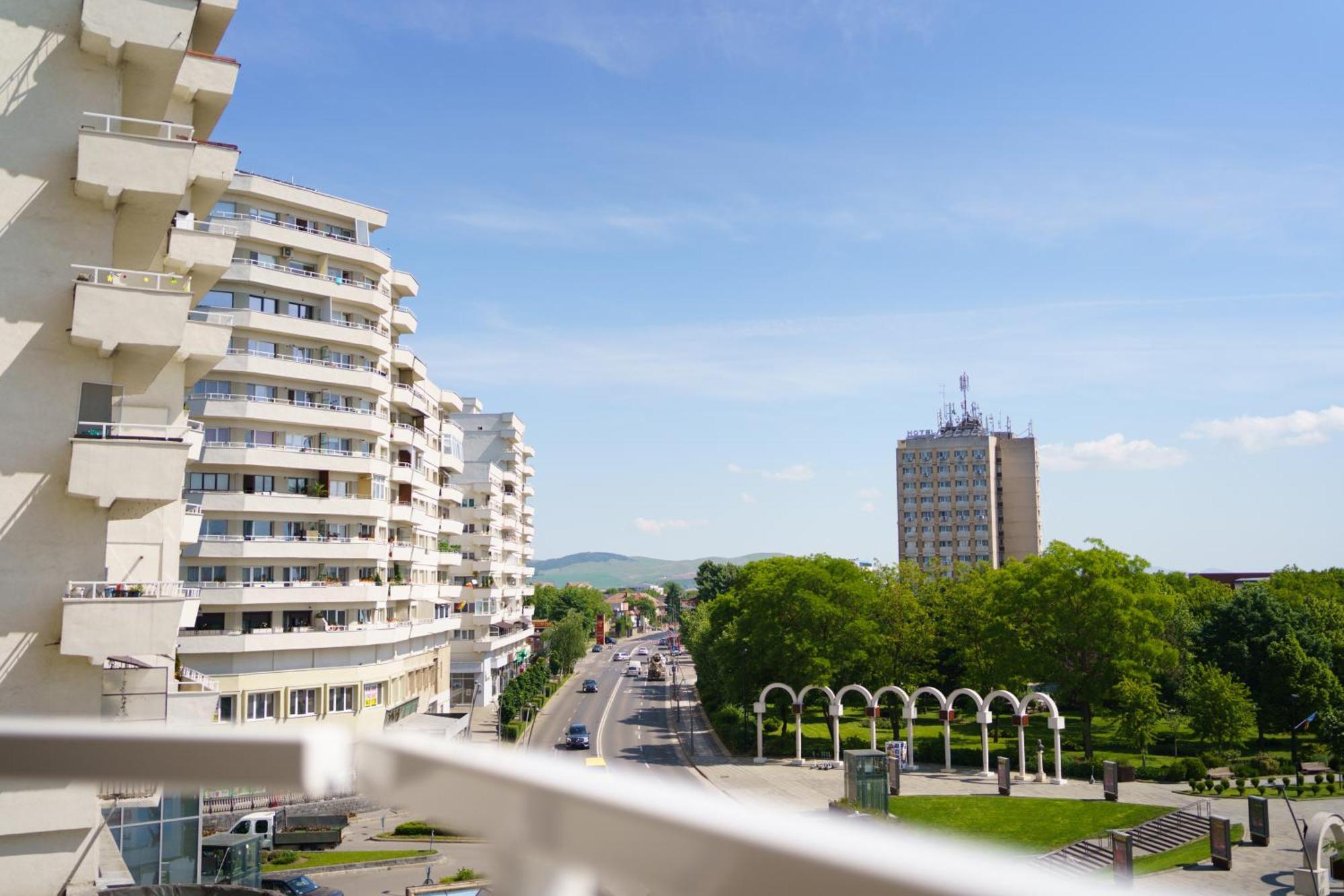 Pasiro Aparthotel Alba Iulia Ngoại thất bức ảnh